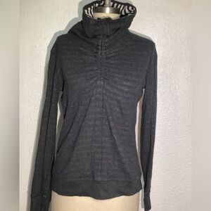 Lululemon reversible women’s  cowl neck sweatshirt size medium
